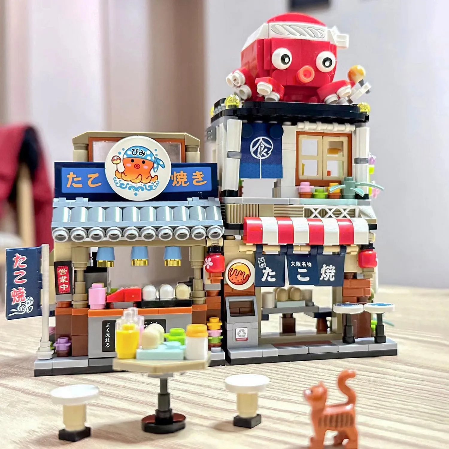 Japanese Street View Building Kits, 722 PCS Modular House Building Set Mini DIY Building Model Set, Architecture Modular Construction Set Gift for Adults and Teens