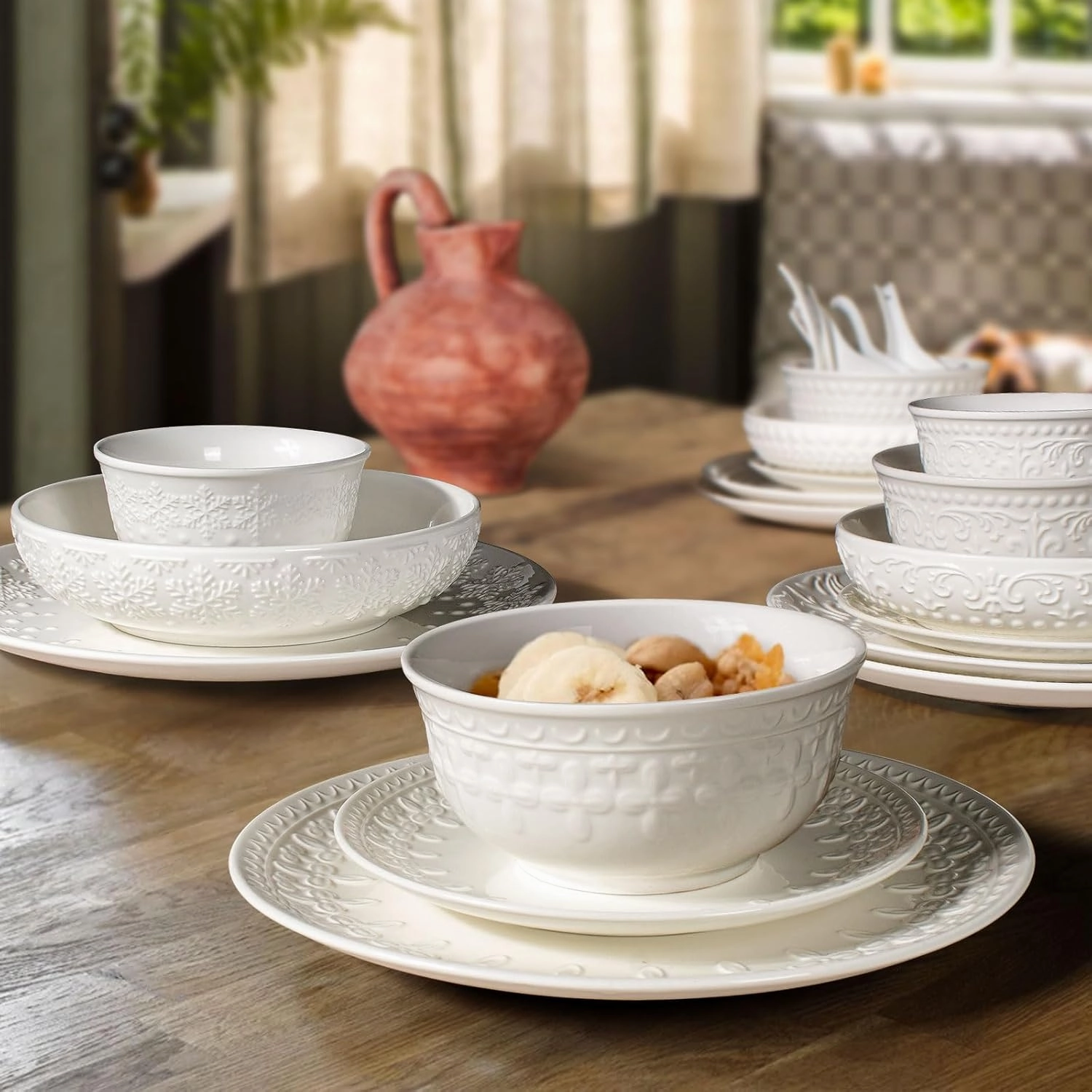 Pasta Bowls, 32oz Salad Bowls Set of 4, White Ceramic Soup Bowls 8 Inch Embossment Large Serving Bowl Wide and Shallow Bowls for Kitchen, Microwave & Dishwasher Safe (Snowflake)