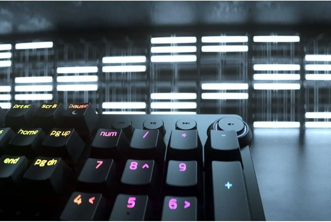 Razer Huntsman V2 Analog Gaming Keyboard: Adjustable Actuation via Analog Optical Switches - Rapid Trigger Mode - Chroma RGB Lighting - Magnetic Wrist Rest - Dedicated Media Keys & Dial - Black