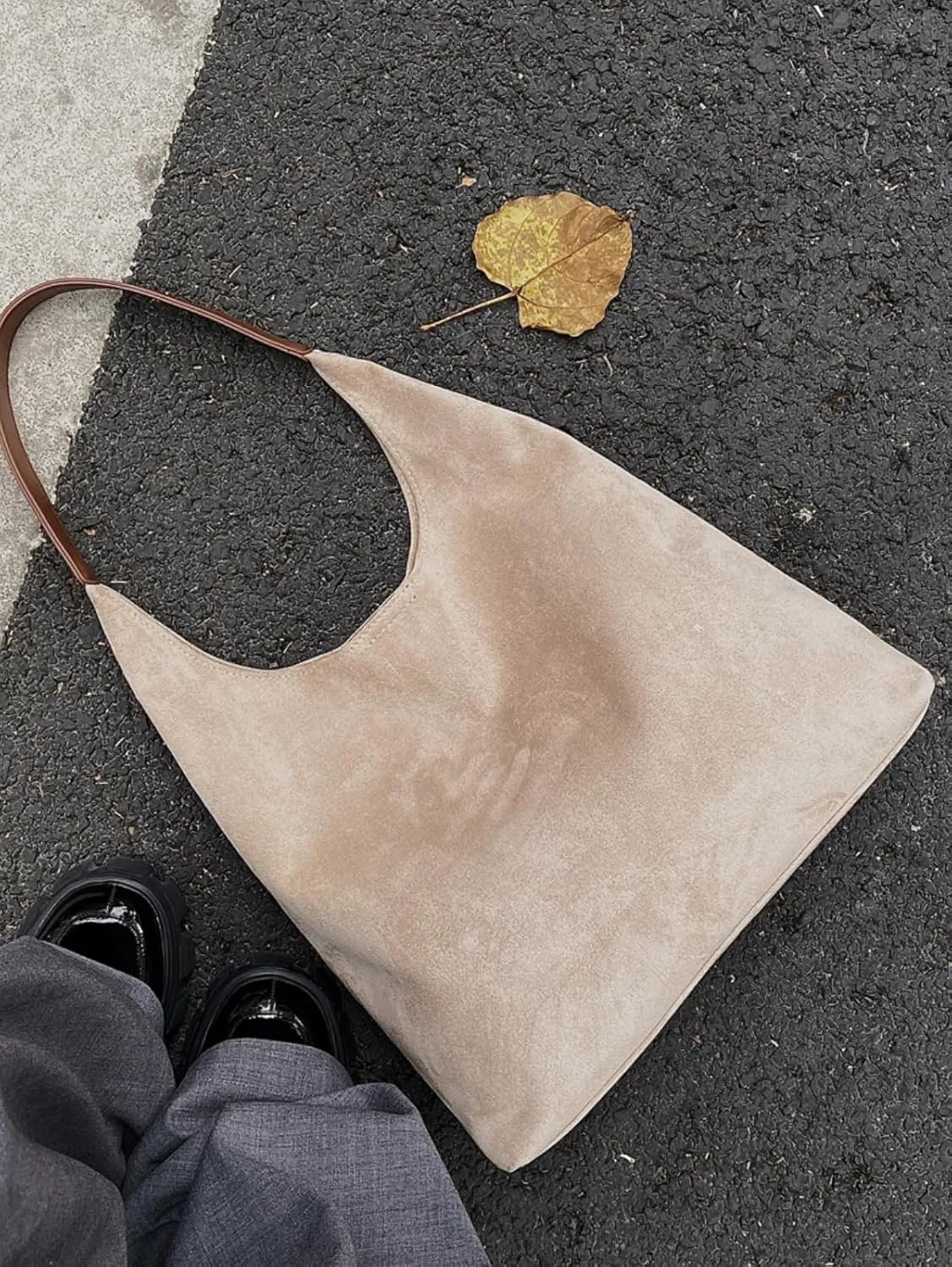 Vintage Suede Tote Bag for Women Autumn Winter 2025 Collection Retro Casual Commute Large Capacity Shoulder Bag