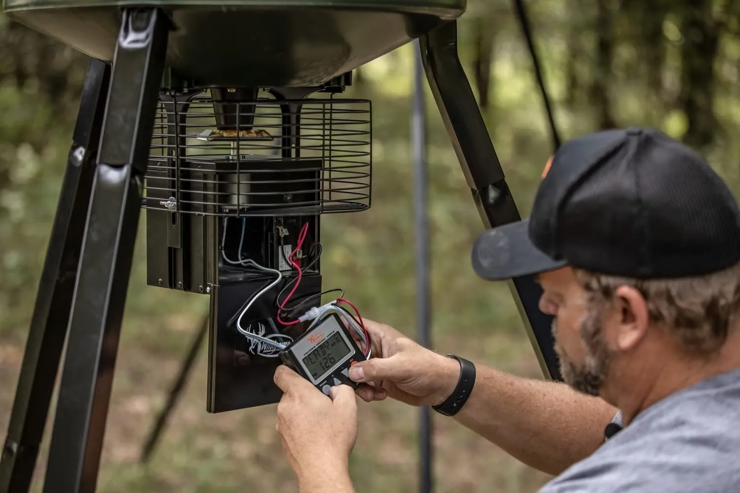 WILDGAME INNOVATIONS Trophy Hunter 6V Digital Feeder Kit , Weather-Resistant Durable Easy-to-Use Digital Power Control Unit for Hunting Game Feeder