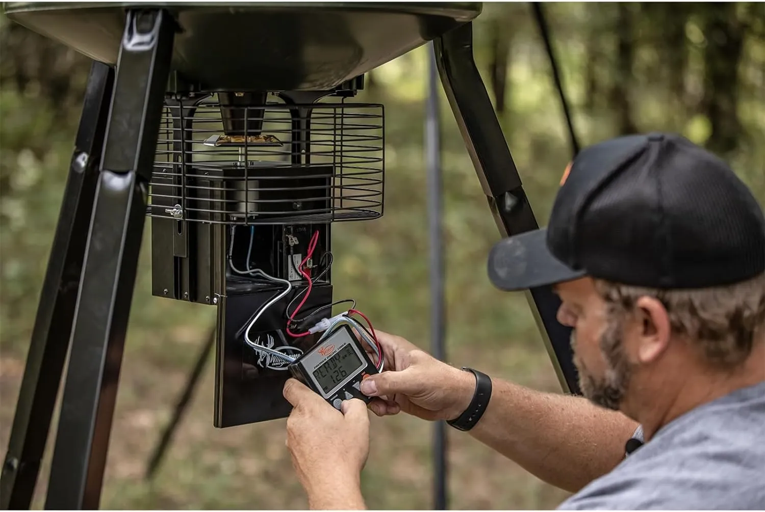 WILDGAME INNOVATIONS Trophy Hunter 6V Digital Feeder Kit , Weather-Resistant Durable Easy-to-Use Digital Power Control Unit for Hunting Game Feeder