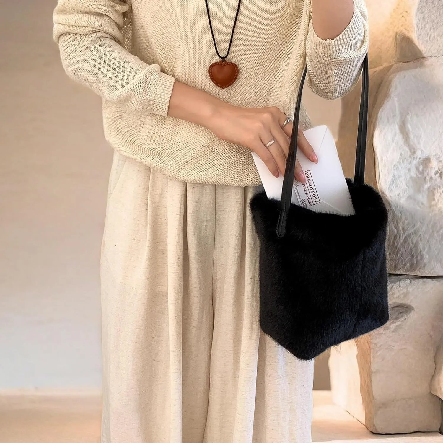 Women's Soft Plush Mini Bucket Armpit Bag Faux Fur Handbag Top Handle Tote