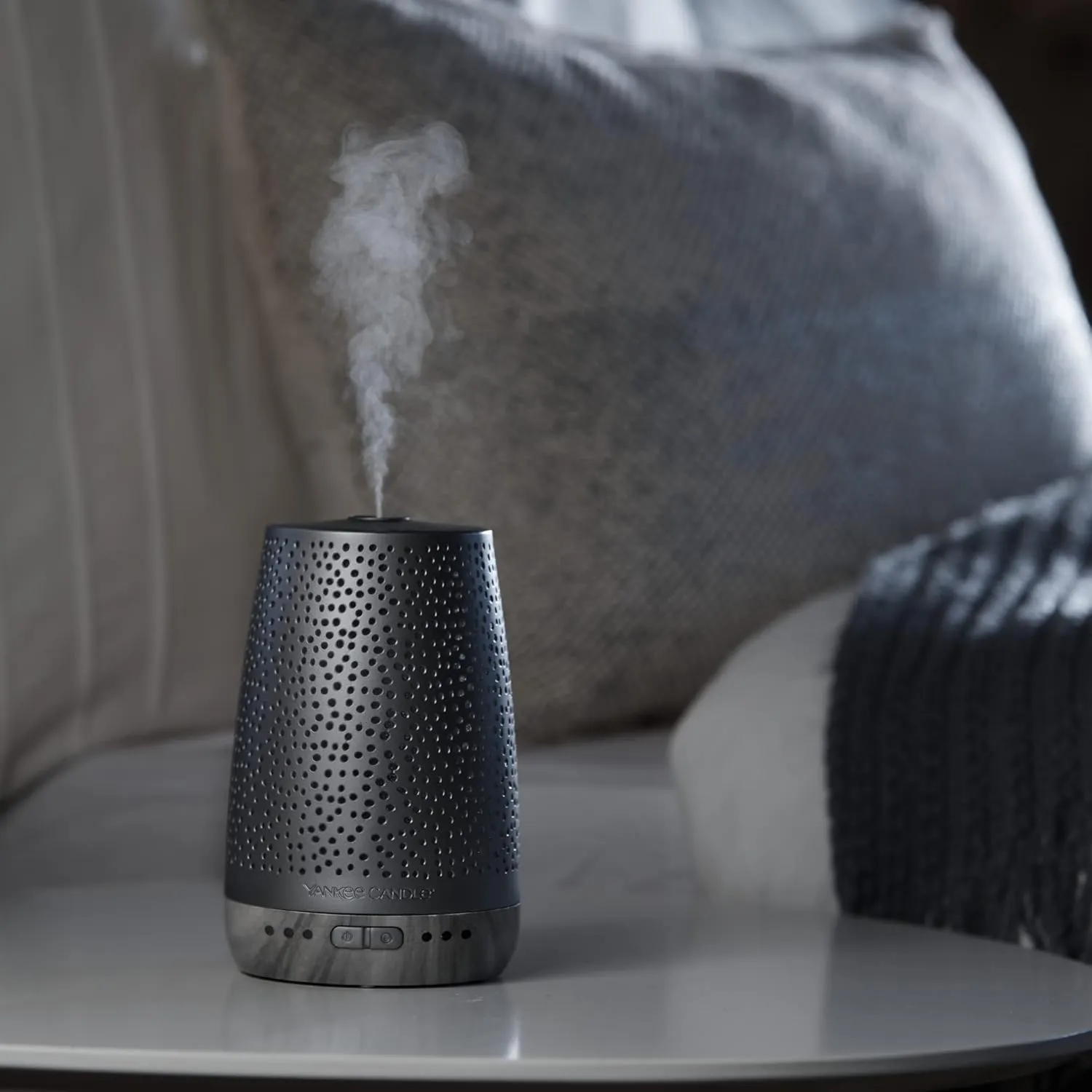Yankee Candle Sleep Diffuser Kit | Silver, Includes Diffuser for Essential Oils and Midnight Tranquility Oil Refill, Up to 30 Nights of Relaxing Fragrance